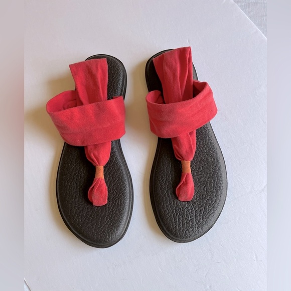 Sanuk Women’s Comfort Yoga Mat Sling Sandals Black and Melon Size 11 EUC - Picture 1 of 9